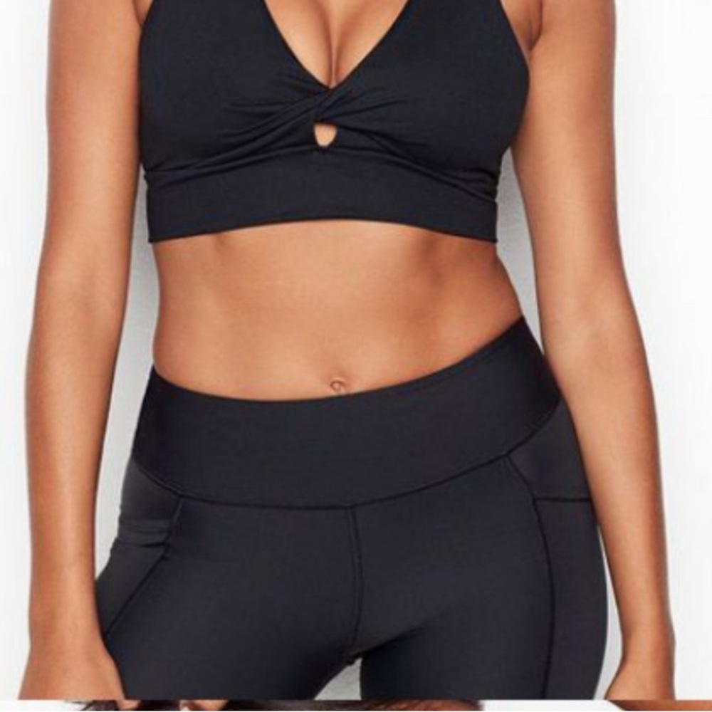 Victoria Secret Twist-Front Sports Bra